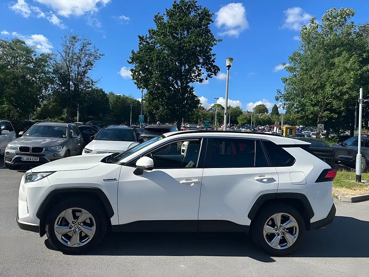 Used Toyota RAV4 Design White - Interior and Exterior details 5