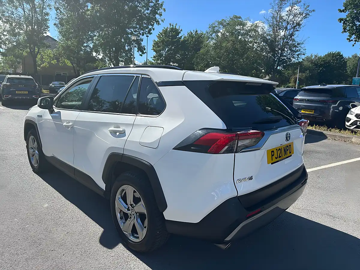 Used Toyota RAV4 Design White - Interior and Exterior details 6