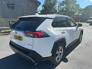 Used Toyota RAV4 Design White - Interior and Exterior details 7