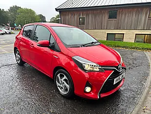 Used Toyota Yaris Excel Red - Interior and Exterior details 12