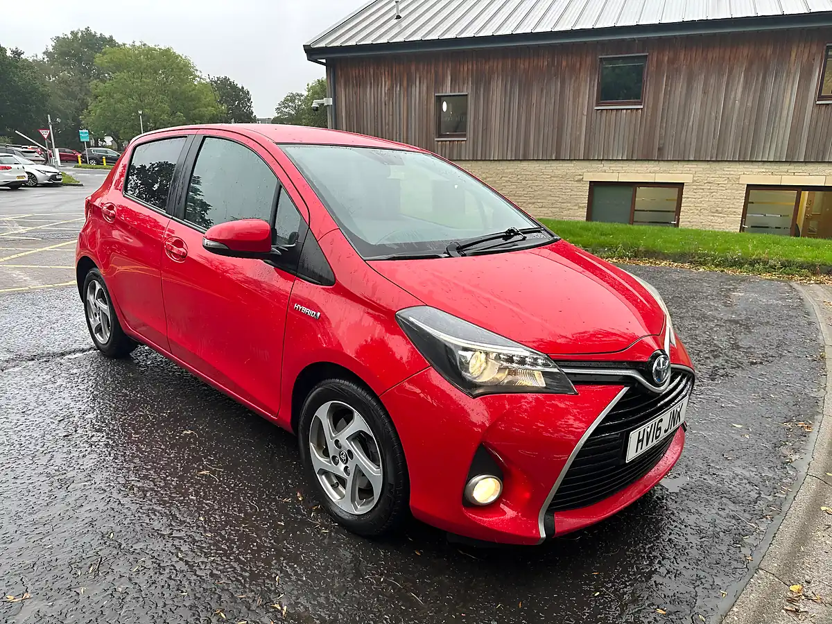 Used Toyota Yaris Excel Red - Interior and Exterior details 12