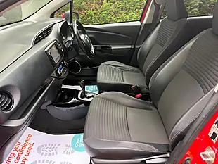 Used Toyota Yaris Excel Red - Interior and Exterior details 3