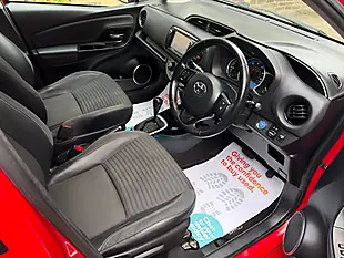 Used Toyota Yaris Excel Red - Interior and Exterior details 4
