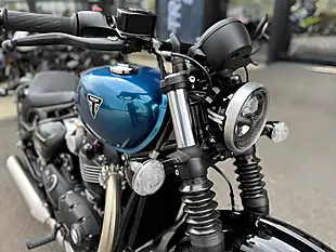 Used Triumph Bobber Interstellar Blue - Interior and Exterior details 13
