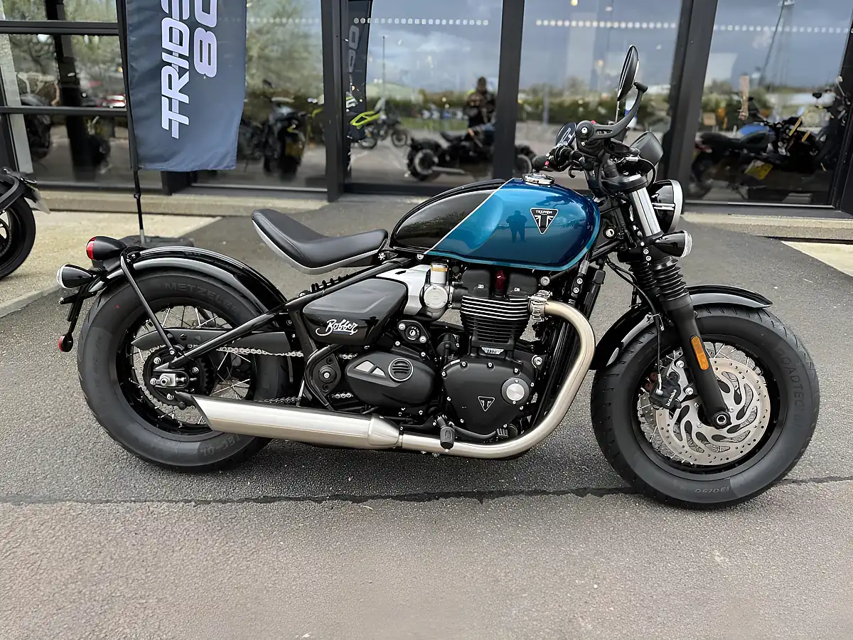 Used Triumph Bobber Interstellar Blue - Interior and Exterior details 3