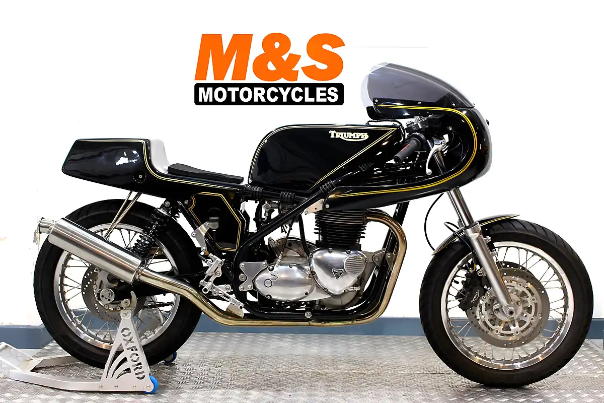 Used Triumph Bonneville Nre Hyde Harrier Black - Front View