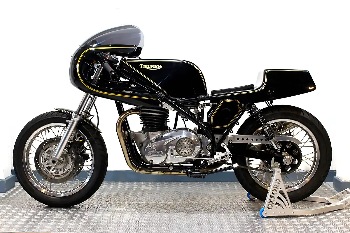 Used Triumph Bonneville Nre Hyde Harrier Black - Interior and Exterior details 10
