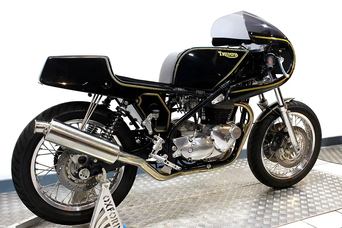 Used Triumph Bonneville Nre Hyde Harrier Black - Interior and Exterior details 3