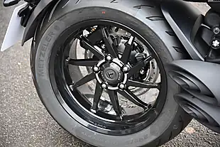 Used Triumph Rocket 3 Storm GT Sapphire Black/Carni - Interior and Exterior details 11