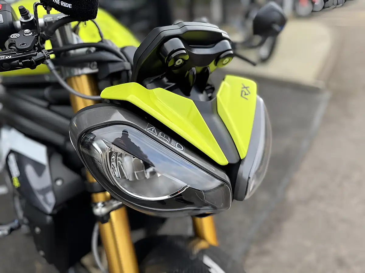 Used Triumph Speed Triple Rx Triumph Performance - Interior and Exterior details 12