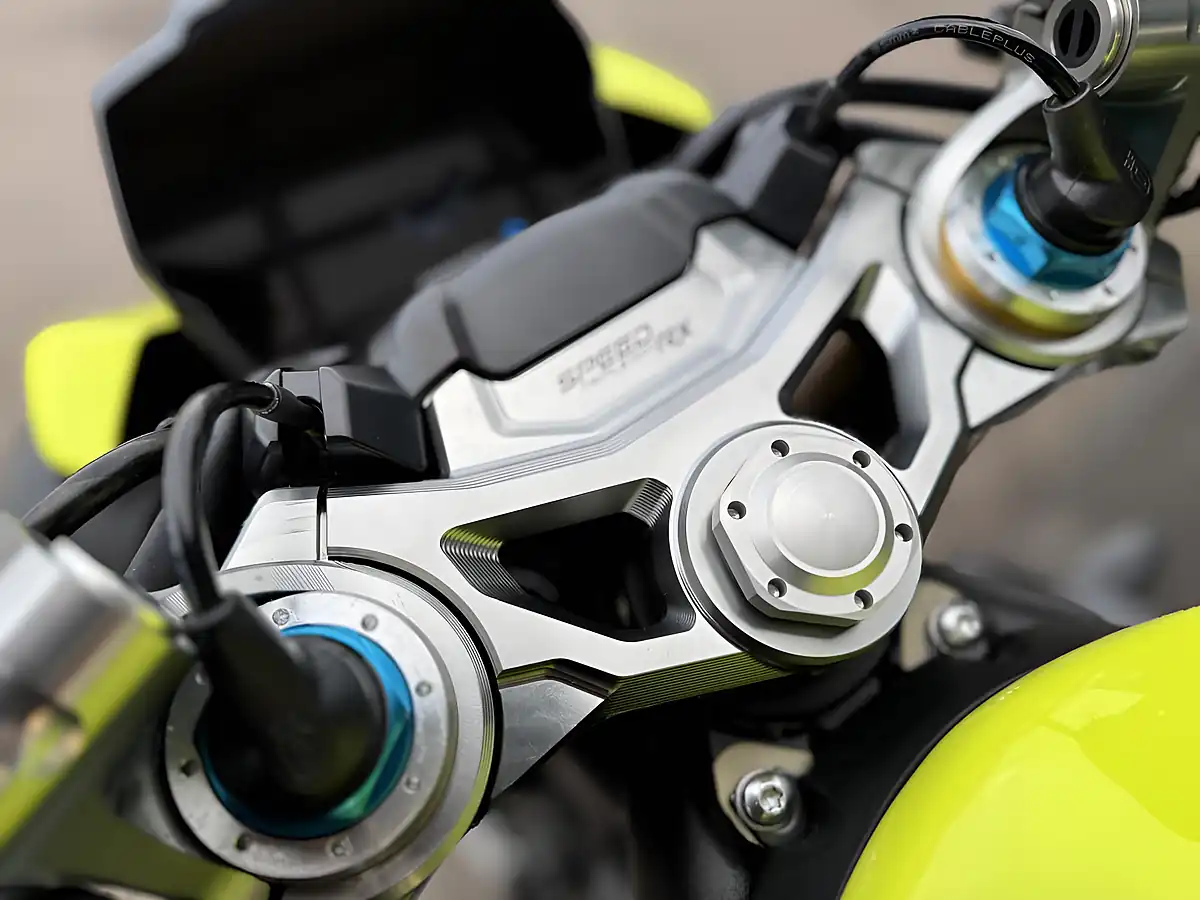 Used Triumph Speed Triple Rx Triumph Performance - Interior and Exterior details 16
