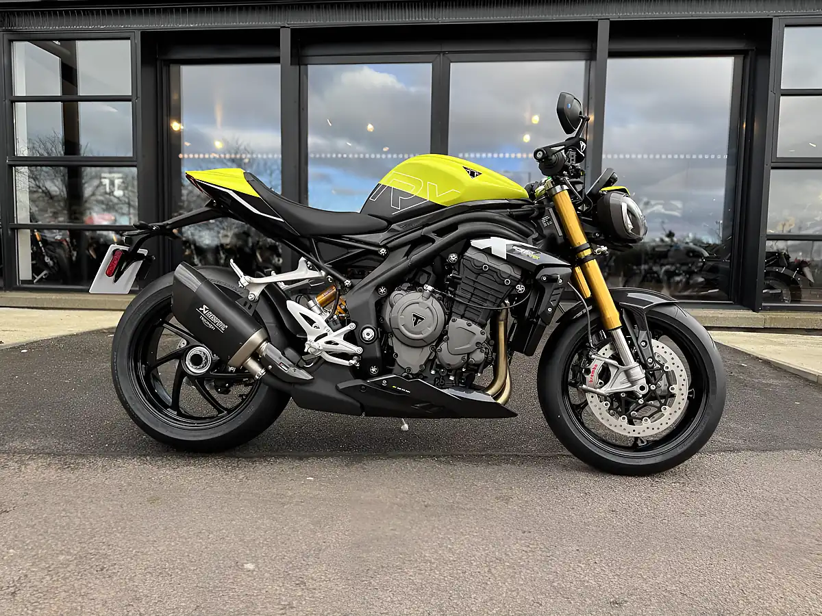 Used Triumph Speed Triple Rx Triumph Performance - Interior and Exterior details 3