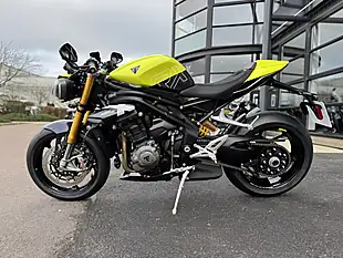 Used Triumph Speed Triple Rx Triumph Performance - Interior and Exterior details 7
