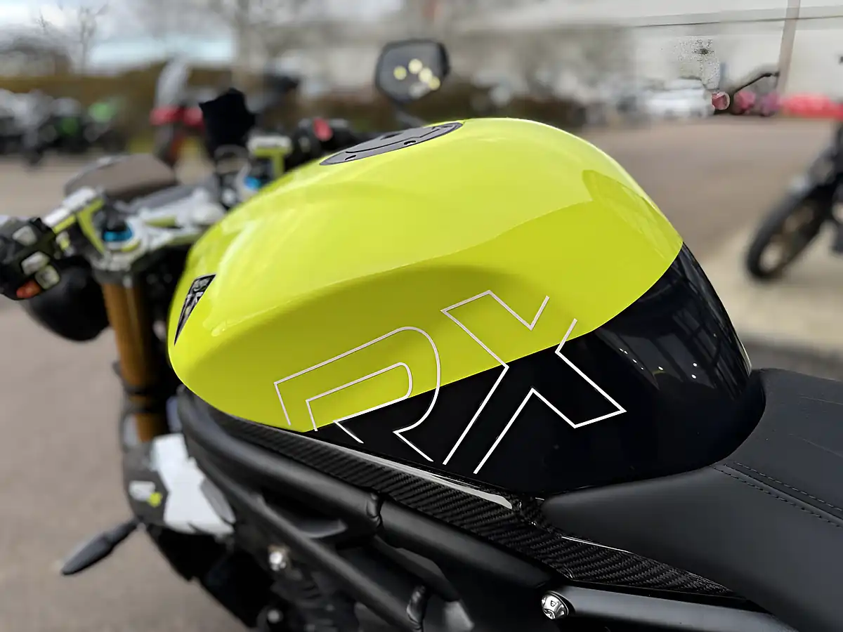 Used Triumph Speed Triple Rx Triumph Performance - Interior and Exterior details 8