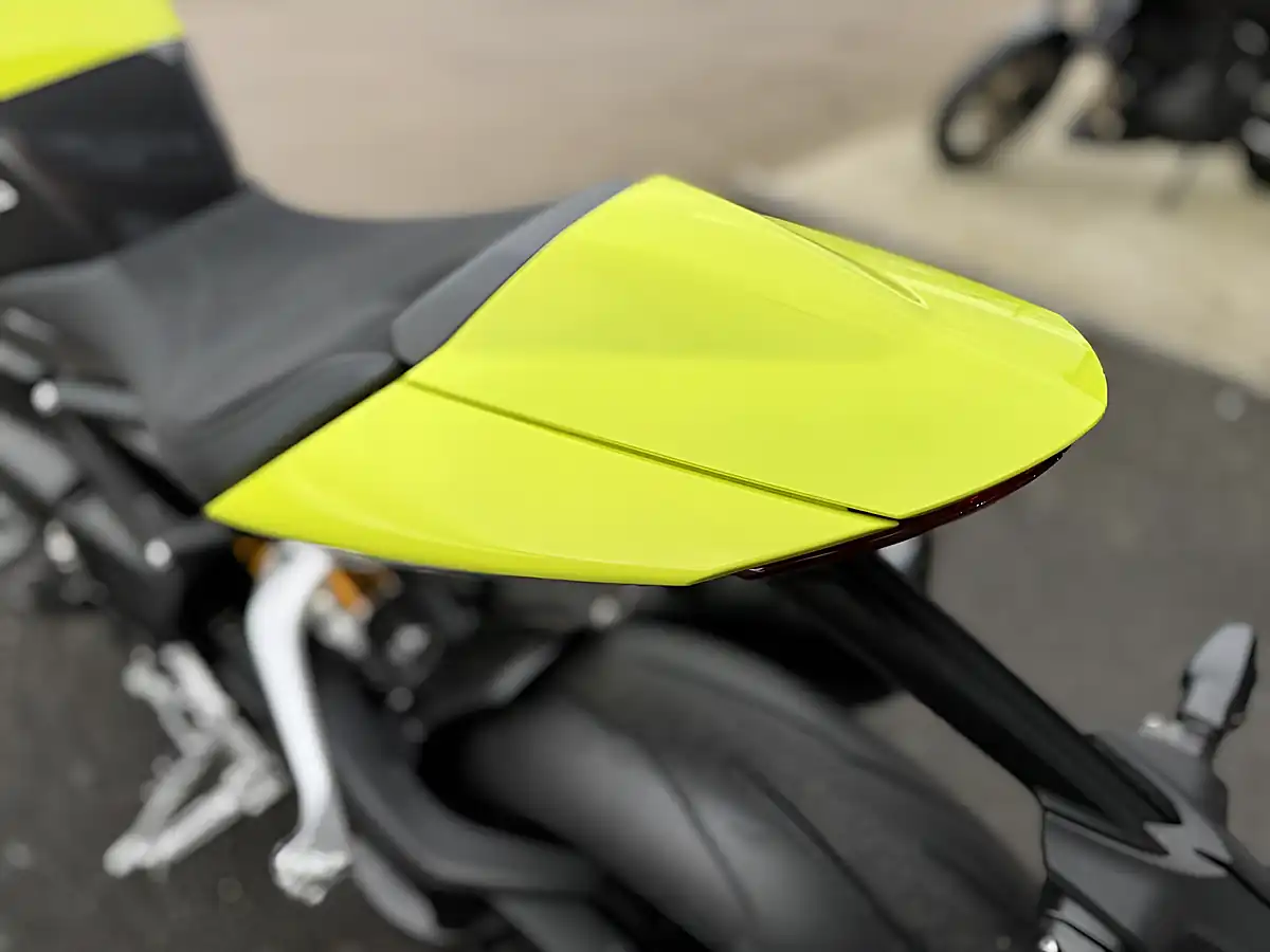 Used Triumph Speed Triple Rx Triumph Performance - Interior and Exterior details 9