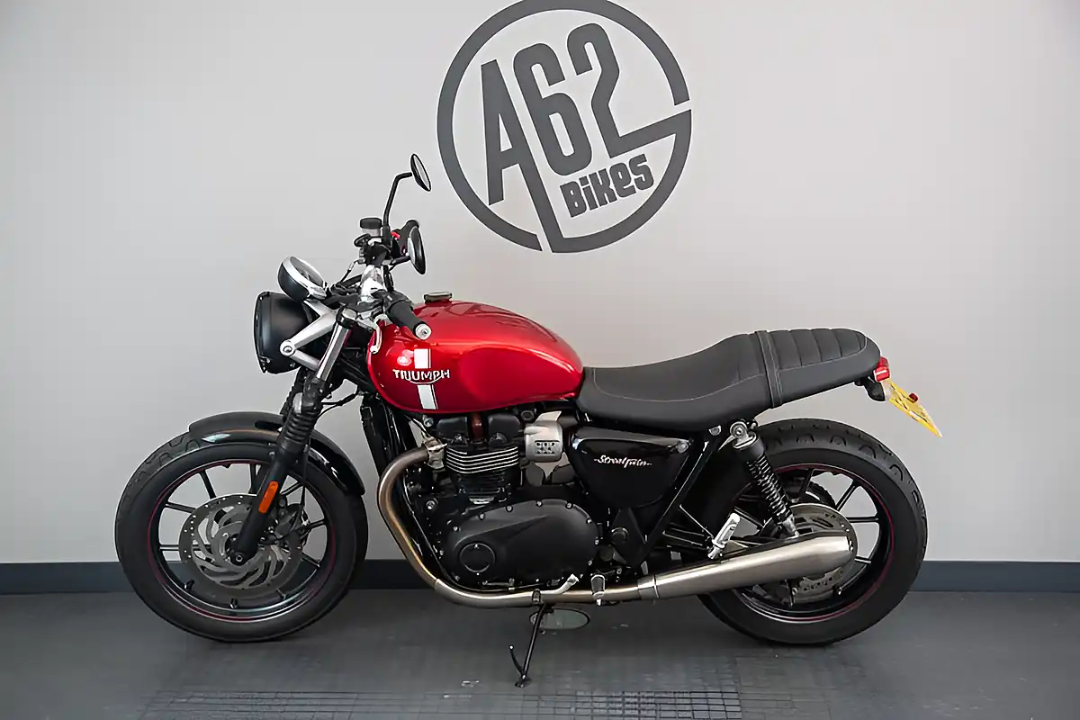 Used Triumph Street Twin Red - Front View