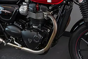 Used Triumph Street Twin Red - Interior and Exterior details 15