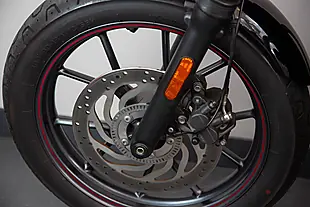 Used Triumph Street Twin Red - Interior and Exterior details 6