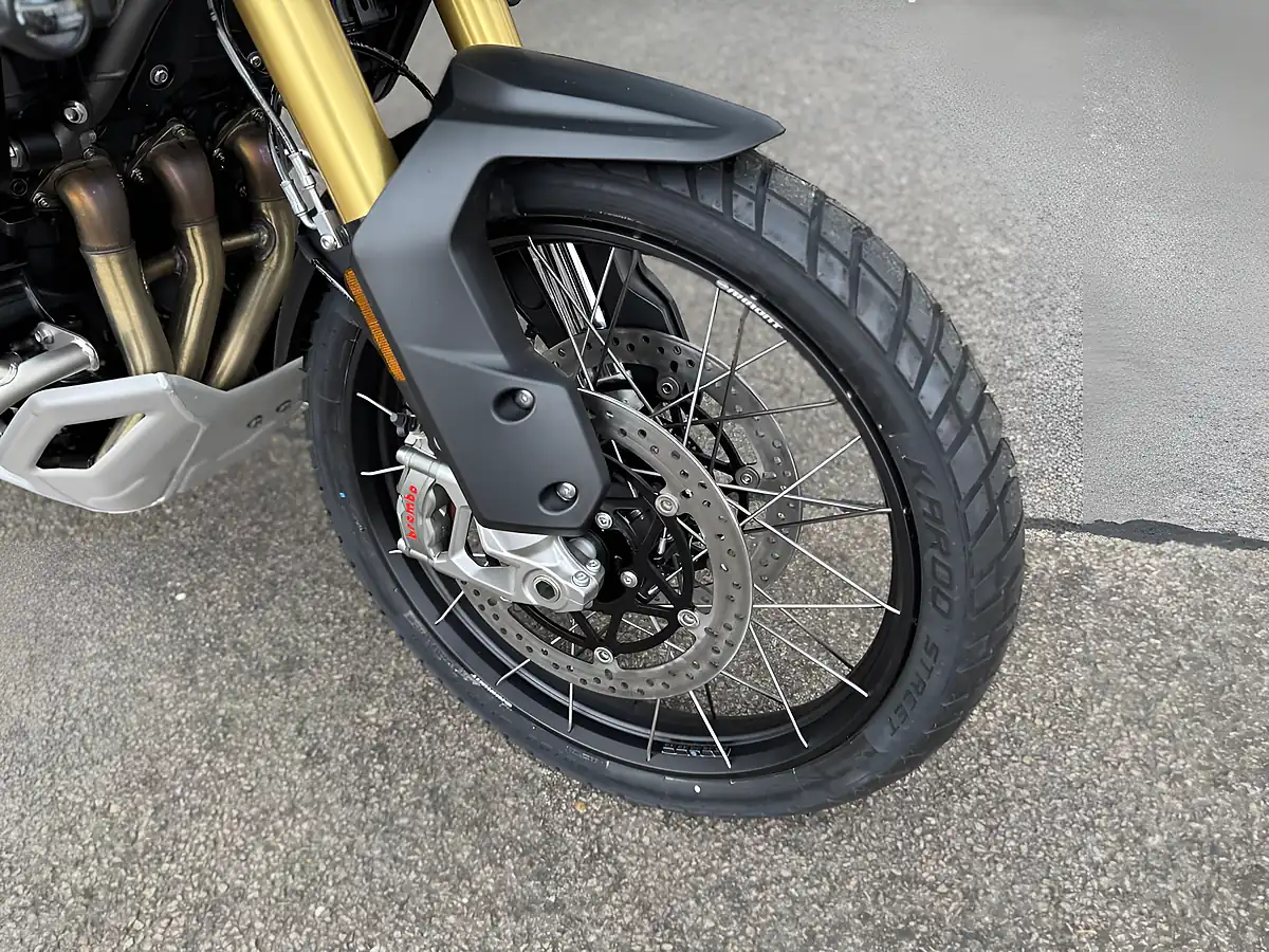 Used Triumph Tiger 1200 Desert Crystal White - Interior and Exterior details 12