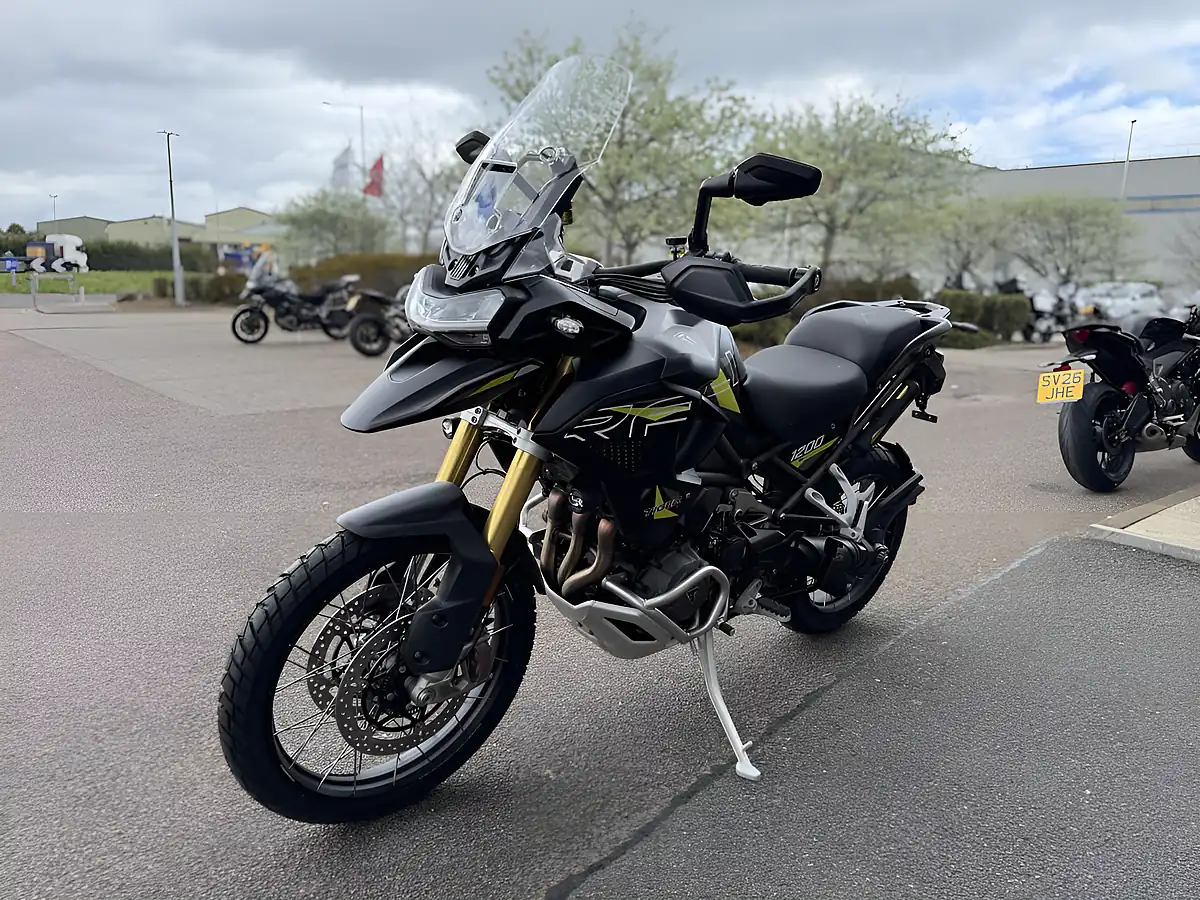Used Triumph Tiger 1200 Desert Crystal White - Interior and Exterior details 6