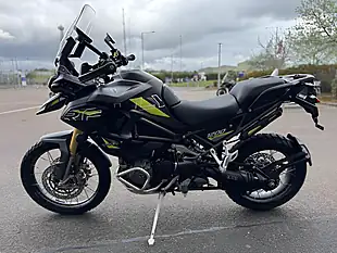Used Triumph Tiger 1200 Desert Crystal White - Interior and Exterior details 7