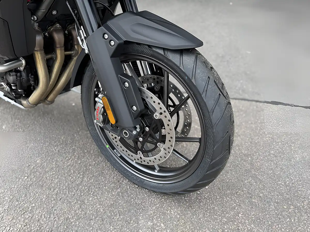 Used Triumph Tiger 1200 GT Explorer Sapphire Black - Interior and Exterior details 15