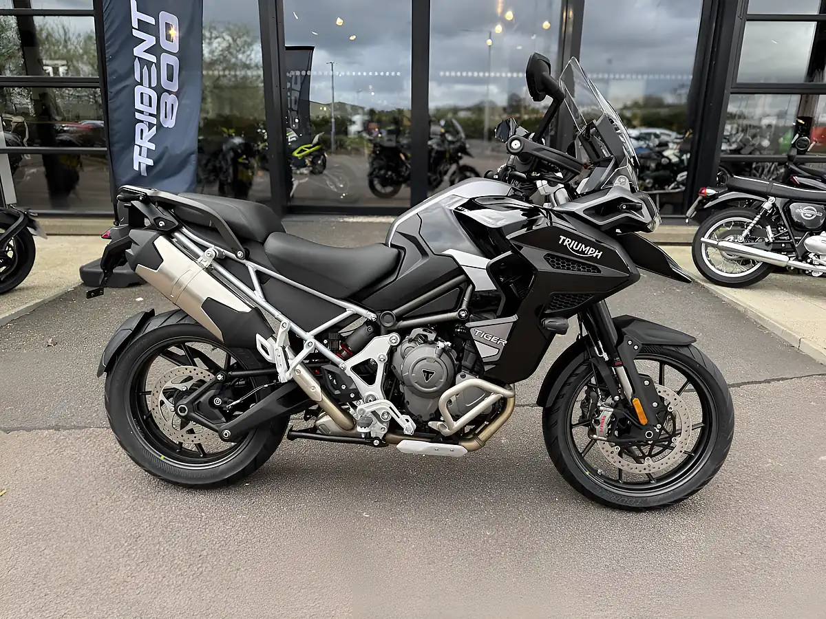 Used Triumph Tiger 1200 GT Explorer Sapphire Black - Interior and Exterior details 3