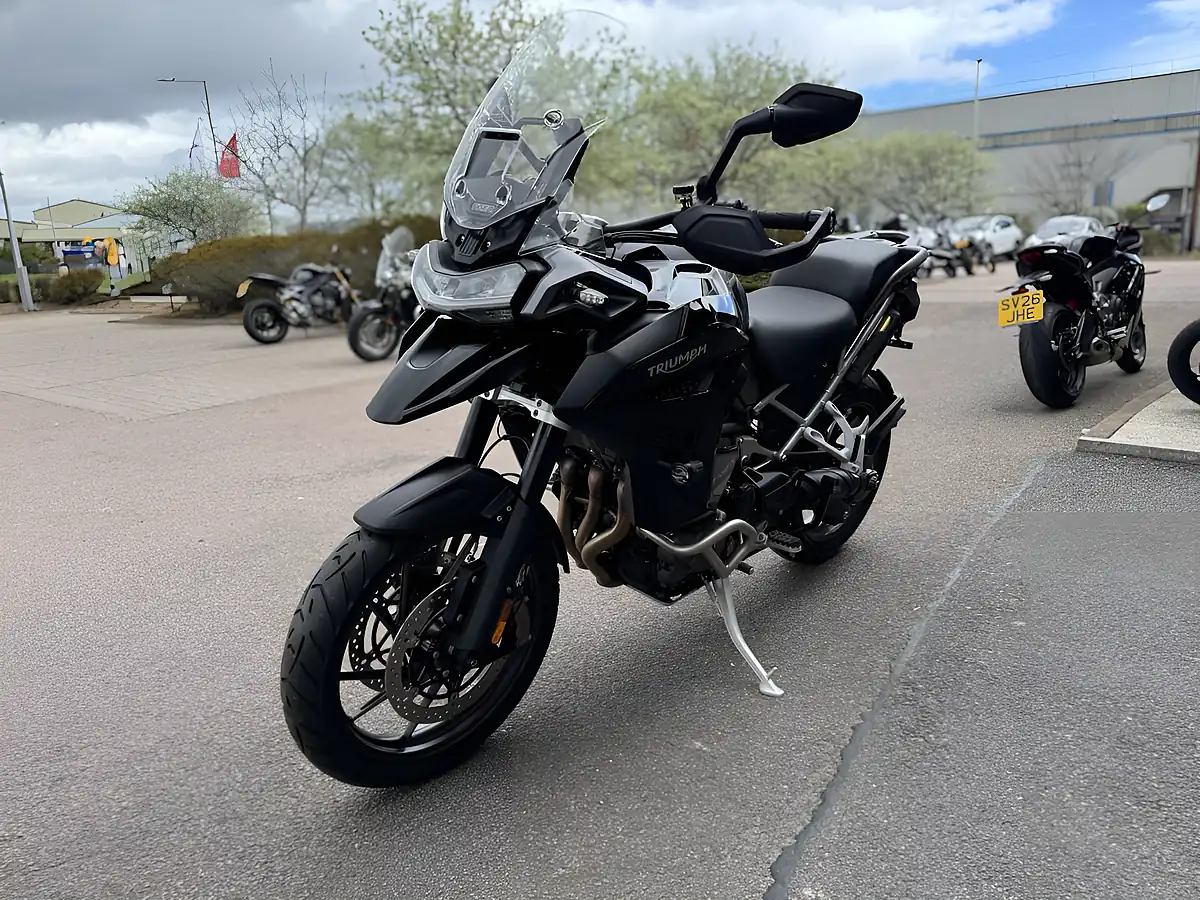 Used Triumph Tiger 1200 GT Explorer Sapphire Black - Interior and Exterior details 6