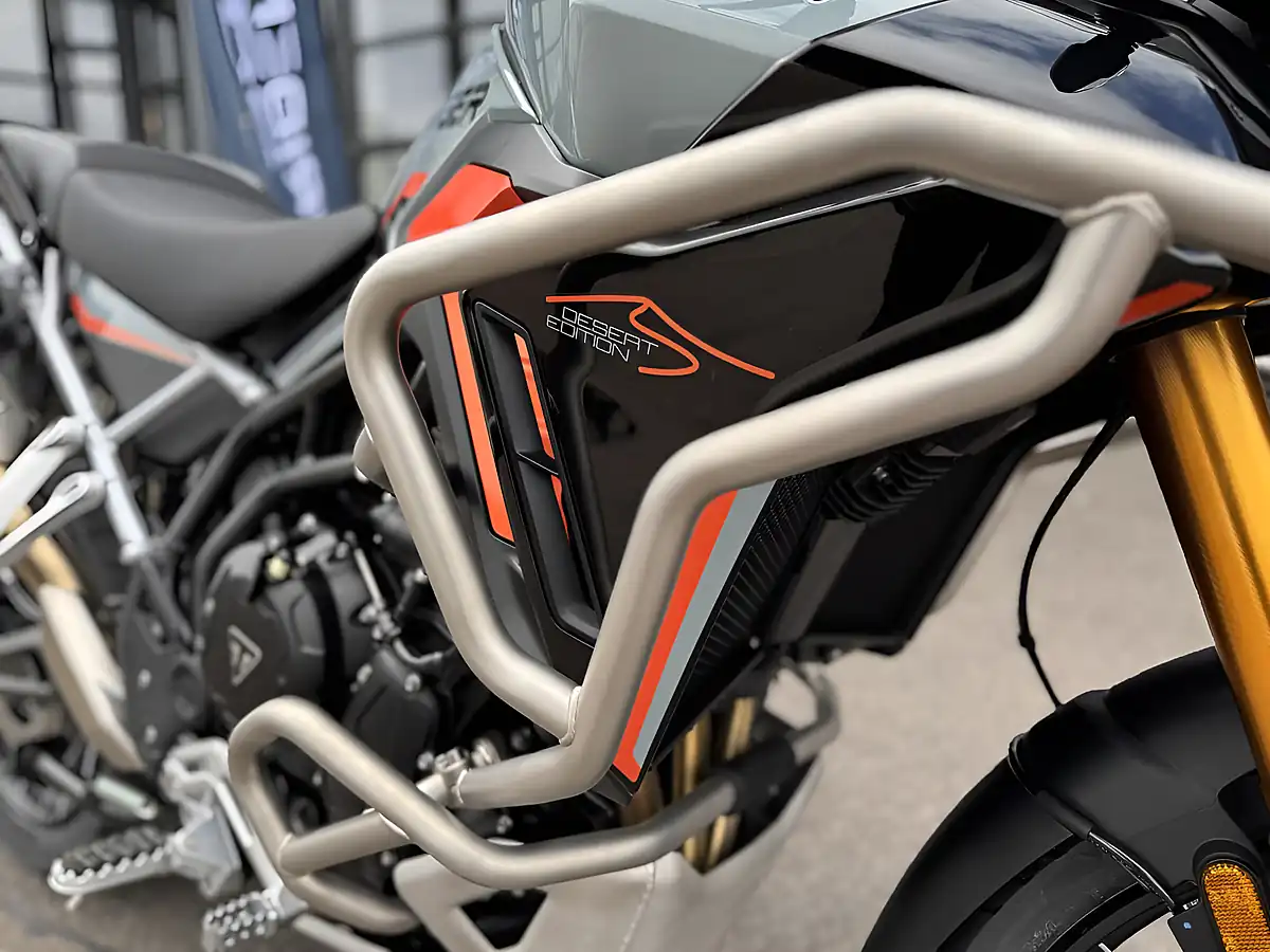 Used Triumph Tiger 900 Desert Urban Grey - Interior and Exterior details 13
