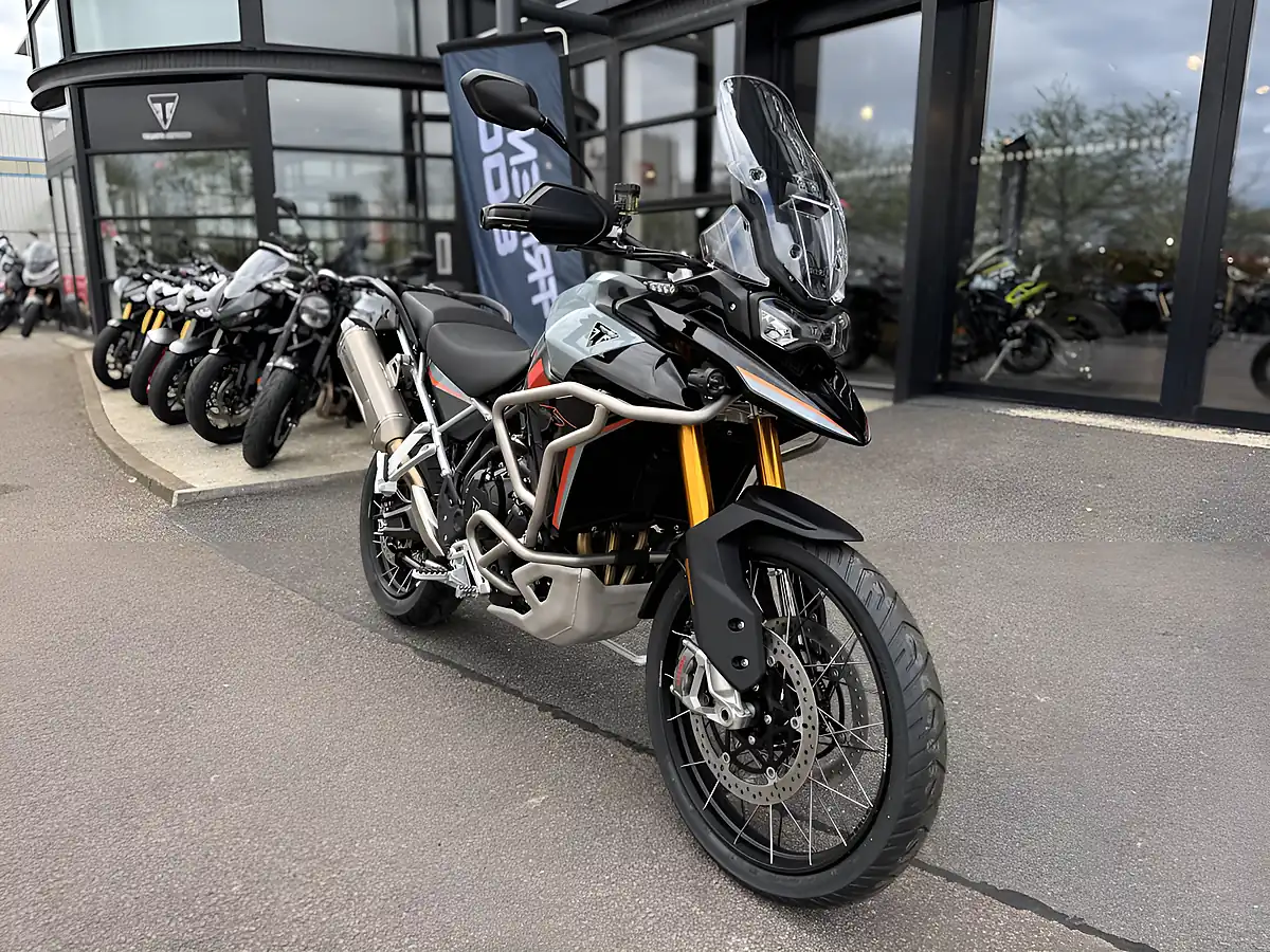 Used Triumph Tiger 900 Desert Urban Grey - Interior and Exterior details 4