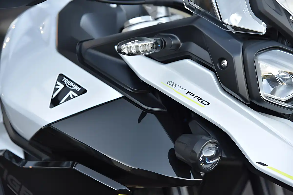 Used Triumph Tiger 900 GT Pro Snowdonia White/Sapp - Interior and Exterior details 14