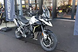 Used Triumph Tiger 900 GT Pro Snowdonia White/Sapp - Interior and Exterior details 3