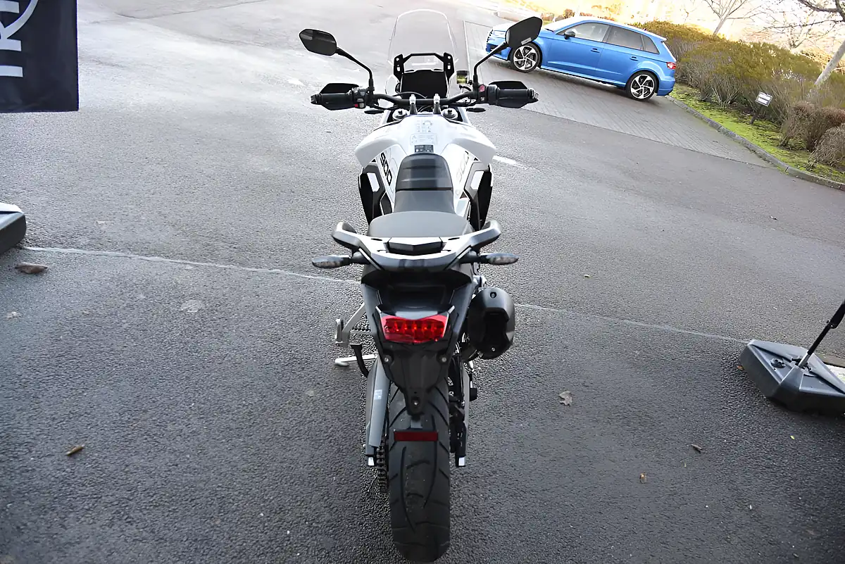 Used Triumph Tiger 900 GT Pro Snowdonia White/Sapp - Interior and Exterior details 8