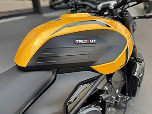 Used Triumph Trident 660 Stone Grey - Interior and Exterior details 9
