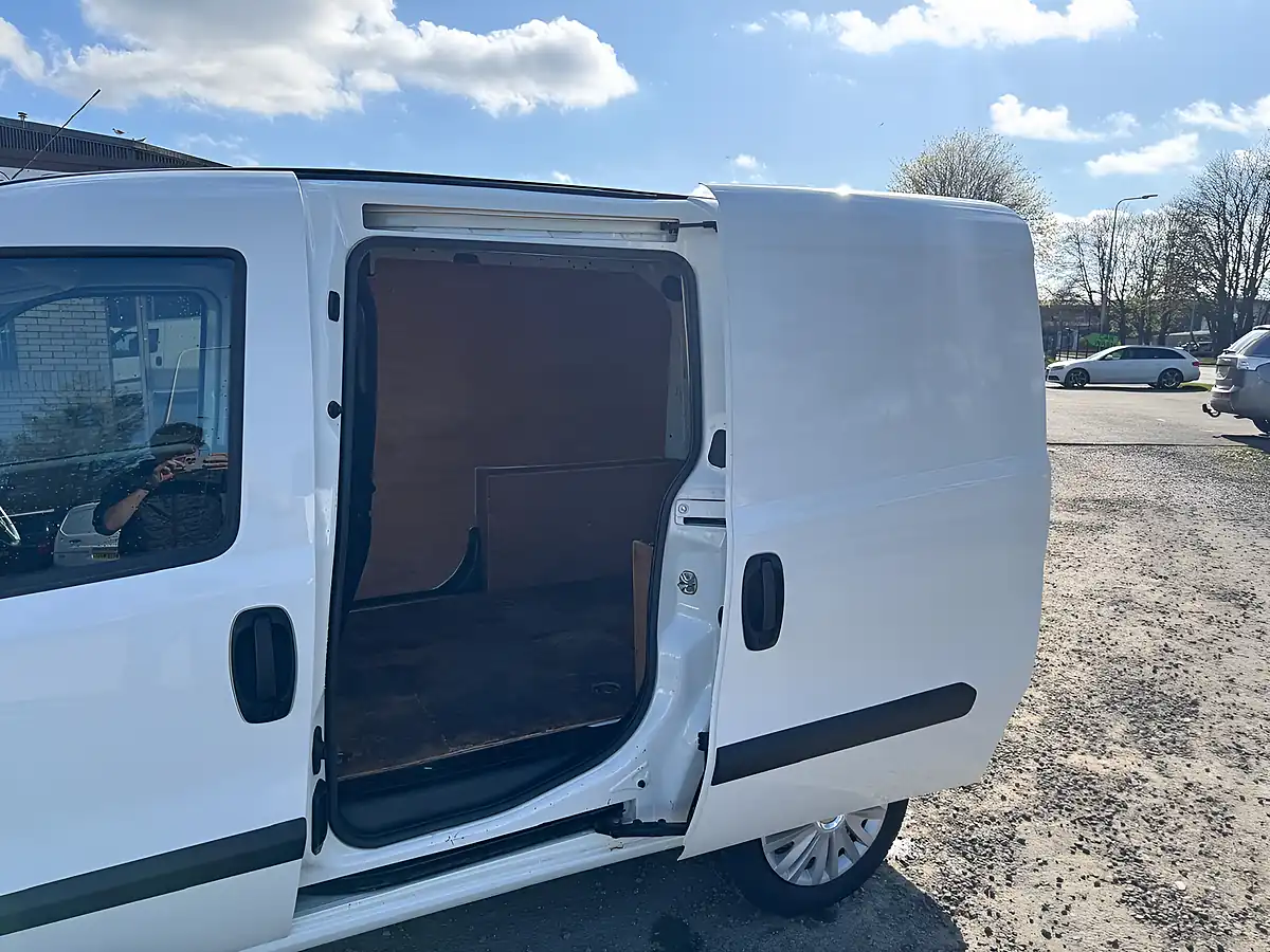 Used Vauxhall Combo Ecoflex - Interior and Exterior details 13