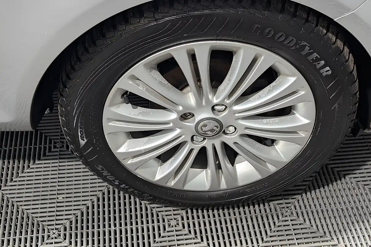 Used Vauxhall Corsa Se - Interior and Exterior details 10