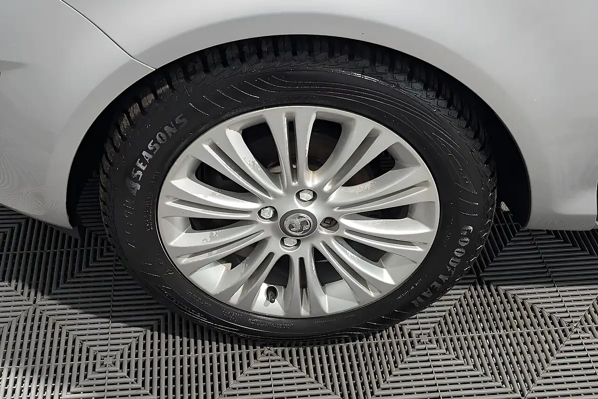 Used Vauxhall Corsa Se - Interior and Exterior details 13