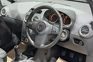 Used Vauxhall Corsa Se - Interior and Exterior details 2