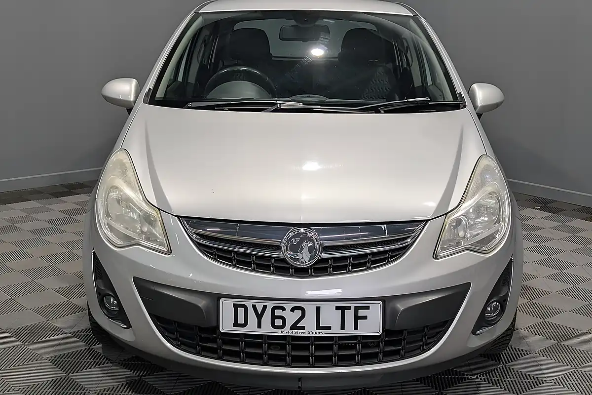Used Vauxhall Corsa Se - Interior and Exterior details 5