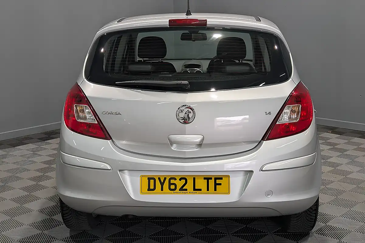 Used Vauxhall Corsa Se - Interior and Exterior details 8