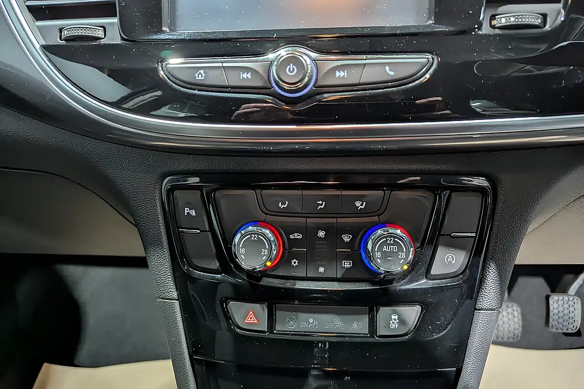 Used Vauxhall Mokka X Active - Interior and Exterior details 13