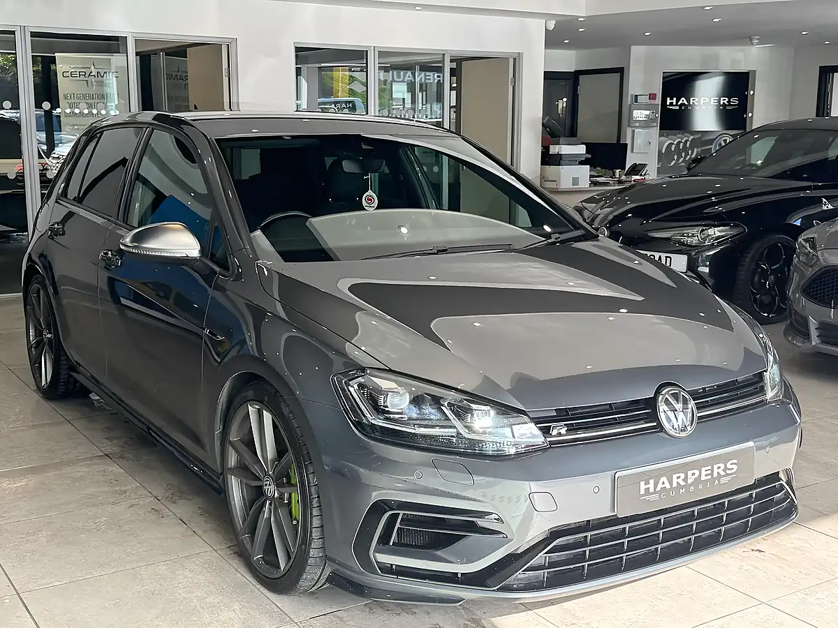 Used Volkswagen Golf R - Interior and Exterior details 14