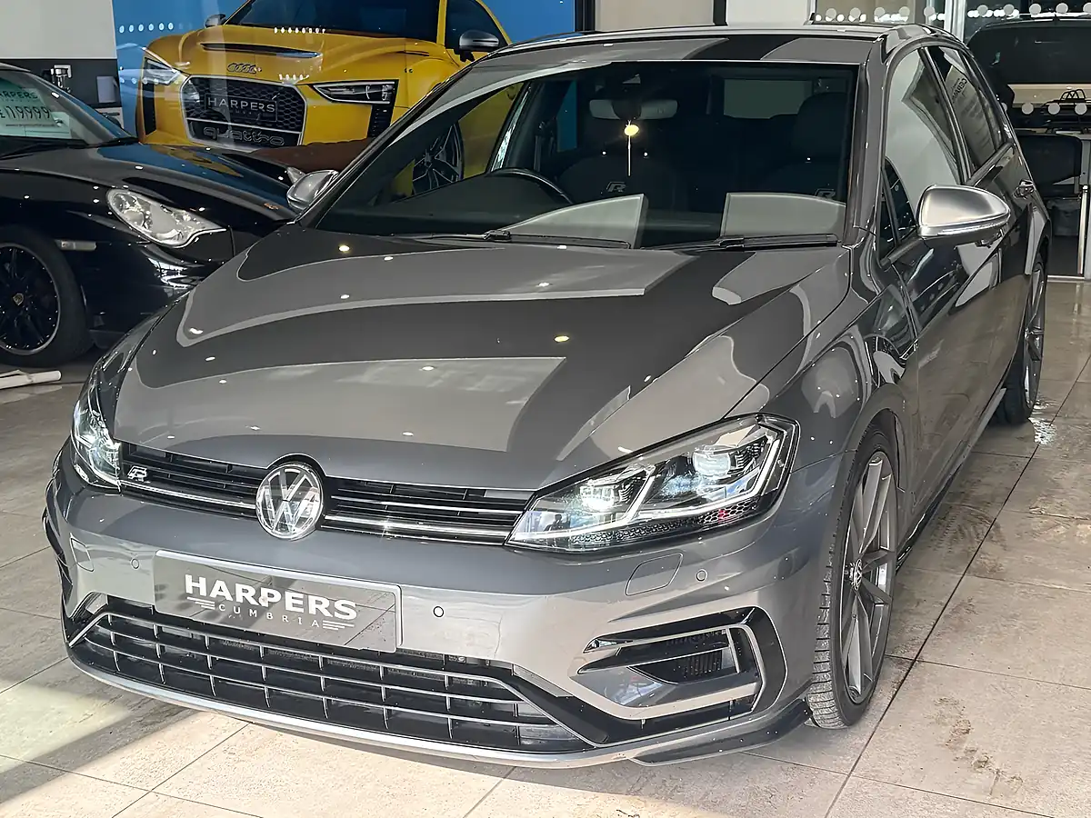 Used Volkswagen Golf R - Interior and Exterior details 16