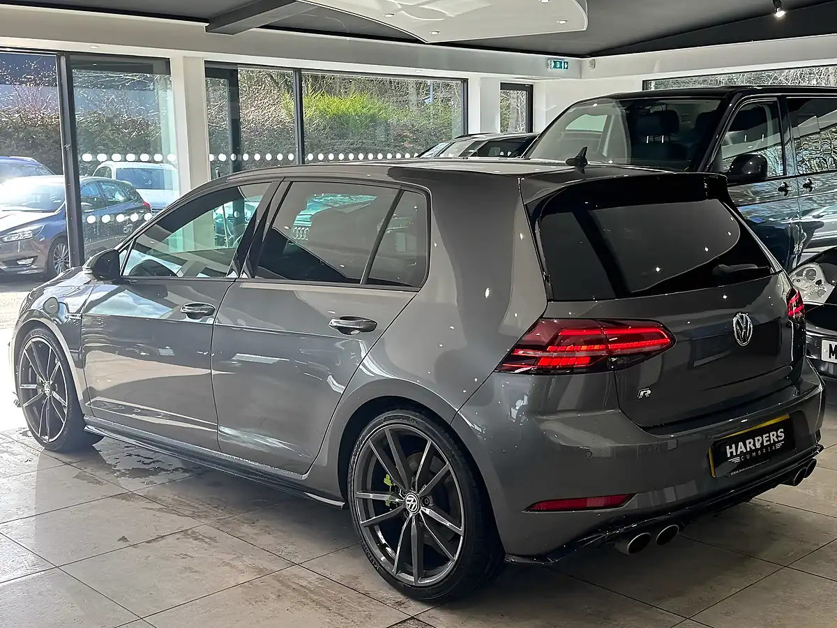 Used Volkswagen Golf R - Interior and Exterior details 18
