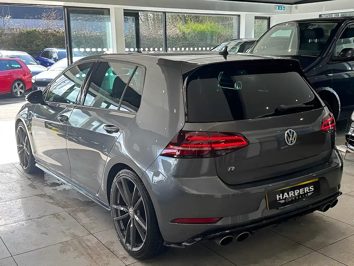 Used Volkswagen Golf R - Interior and Exterior details 19