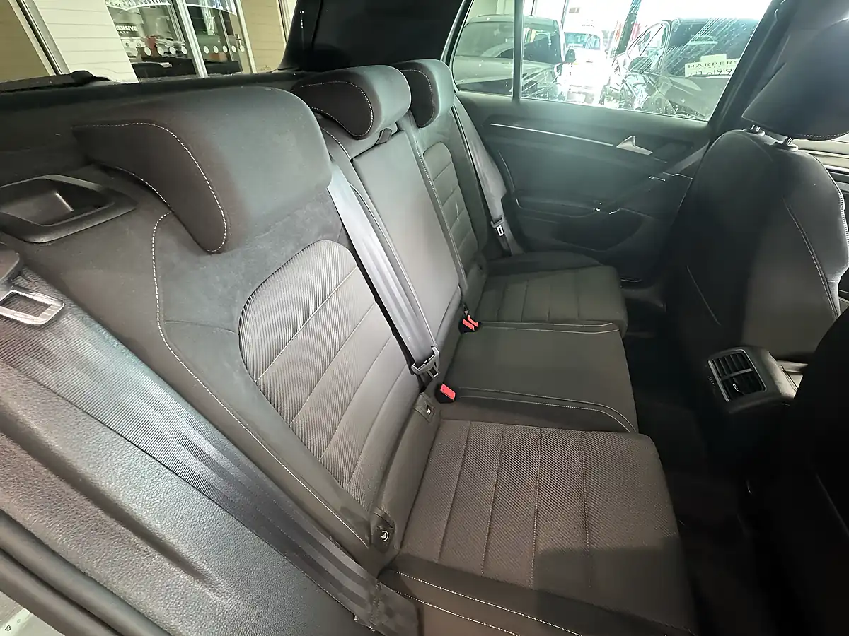 Used Volkswagen Golf R - Interior and Exterior details 6
