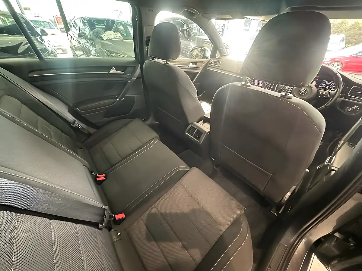 Used Volkswagen Golf R - Interior and Exterior details 7