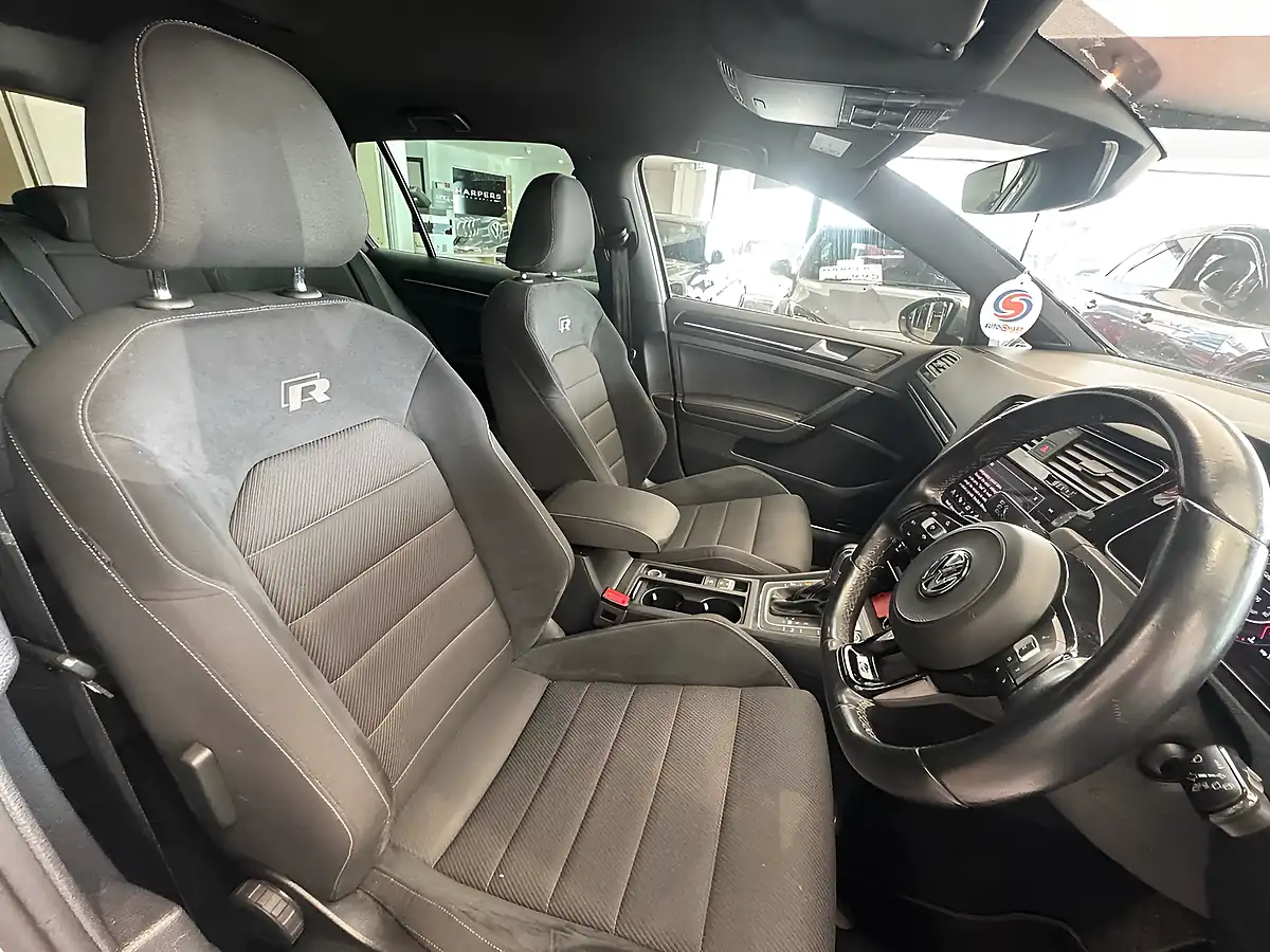 Used Volkswagen Golf R - Interior and Exterior details 8