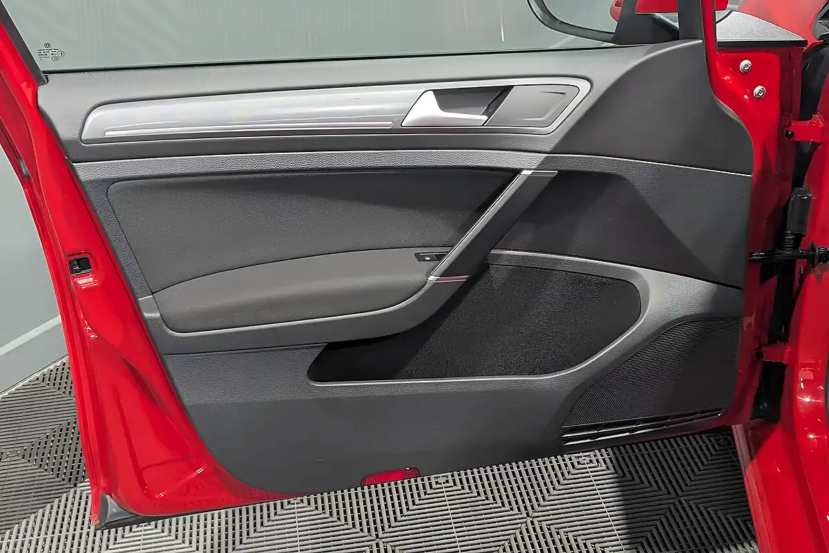 Used Volkswagen Golf R-Line Edition - Interior and Exterior details 10