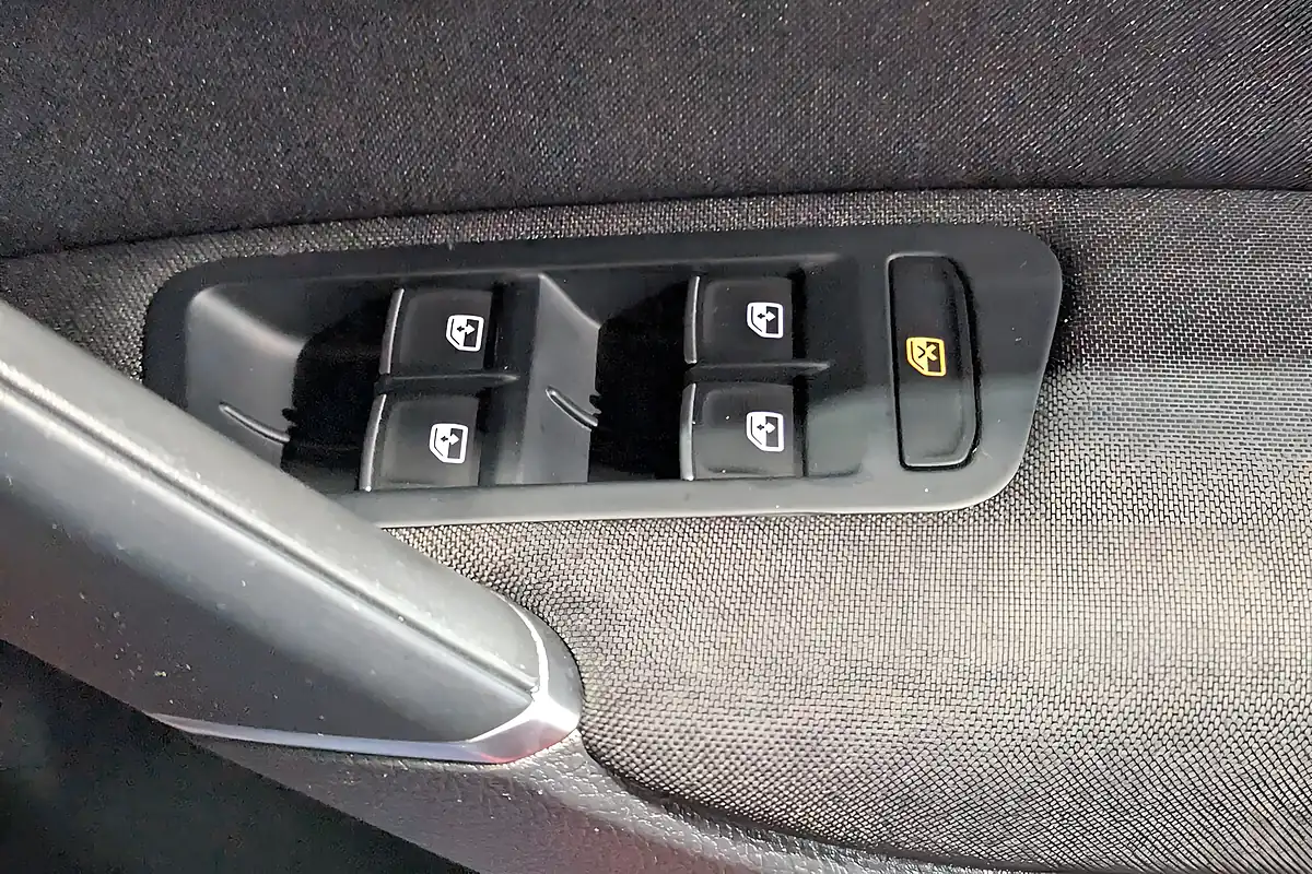 Used Volkswagen Golf R-Line Edition - Interior and Exterior details 19